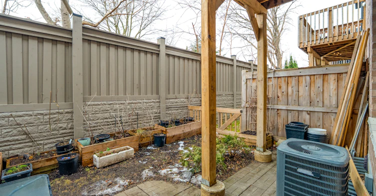 14 Queen Mary Court, Vaughan, ON, L4L 0H9 - 23