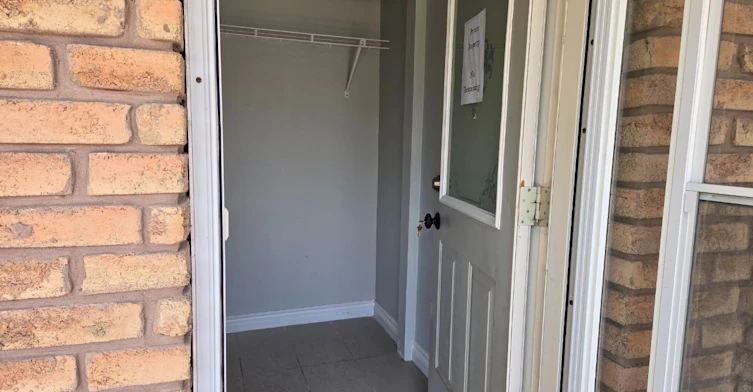 2-22 Centre Street, Aurora, ON, L4G 1J6 - 4
