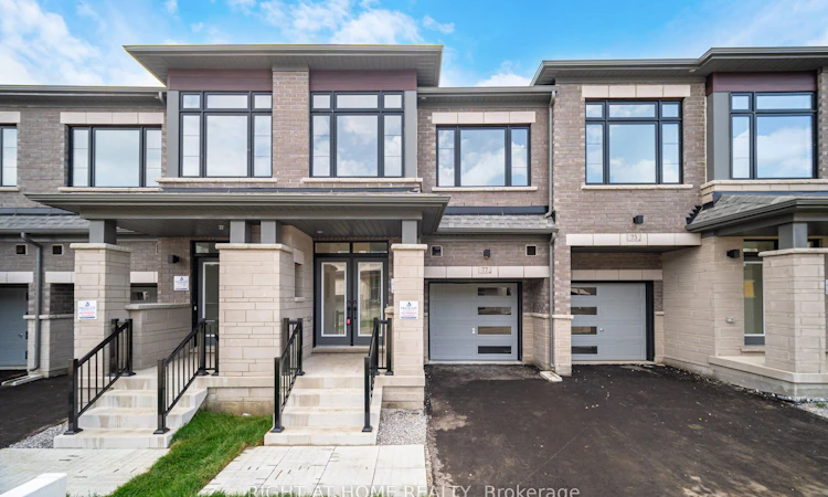 77 Singhampton Road
