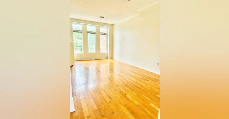 19 Fairlawn Avenue, Markham, ON, L6C 2E7 - 6