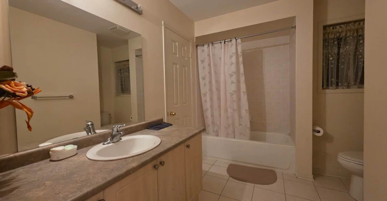 Rooms-22 Maffey Crescent, Richmond Hill, ON, L4S 0A7 - 5