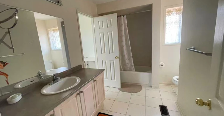 Rooms-22 Maffey Crescent, Richmond Hill, ON, L4S 0A7 - 4