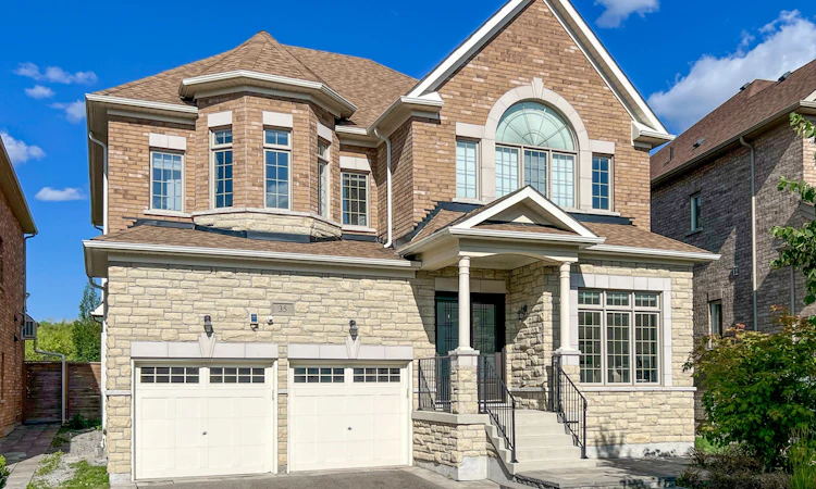 35 Cedarpoint Court