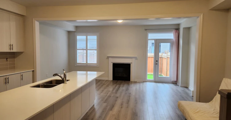 7 Viola Street, East Gwillimbury, ON, L9N 0T6 - 4