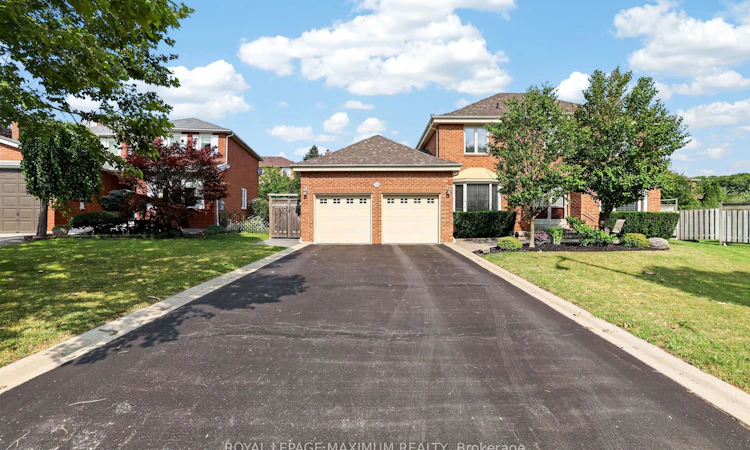 33 Whitburn Crescent