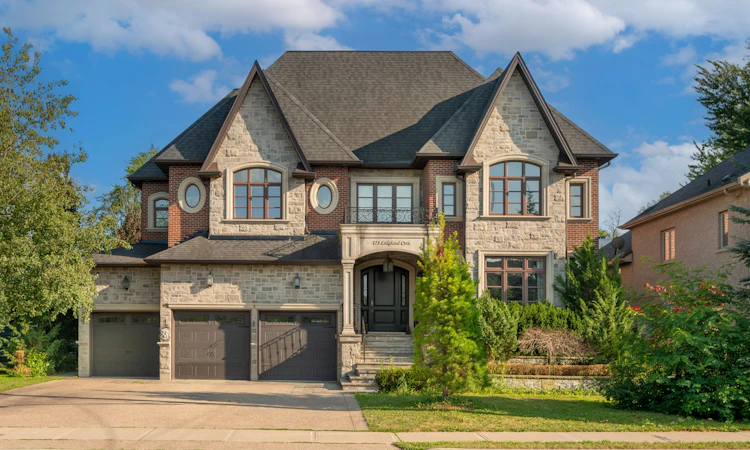 173 Lakeland Crescent