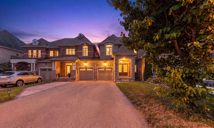 15 Gamble Glen Crescent