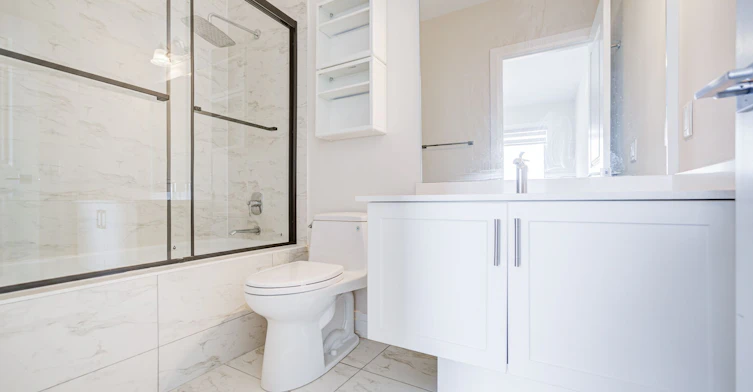 Unit 3B-33 John Stocks Way, Markham, ON, L3T 0G1 - 3