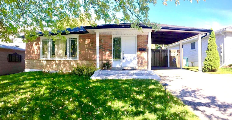 BSMT-973 Wildwood Drive, Newmarket, ON, L3Y 2B4