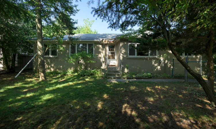 4 Crestview Road