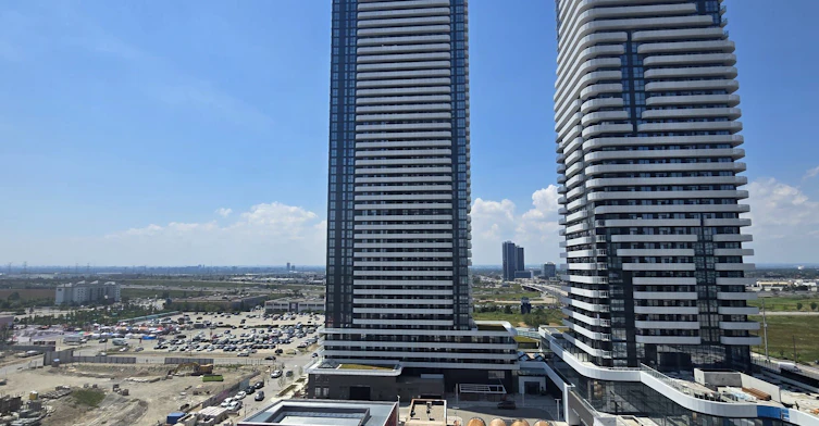 1503-28 Interchange Way, Vaughan, ON, L4K 0P8