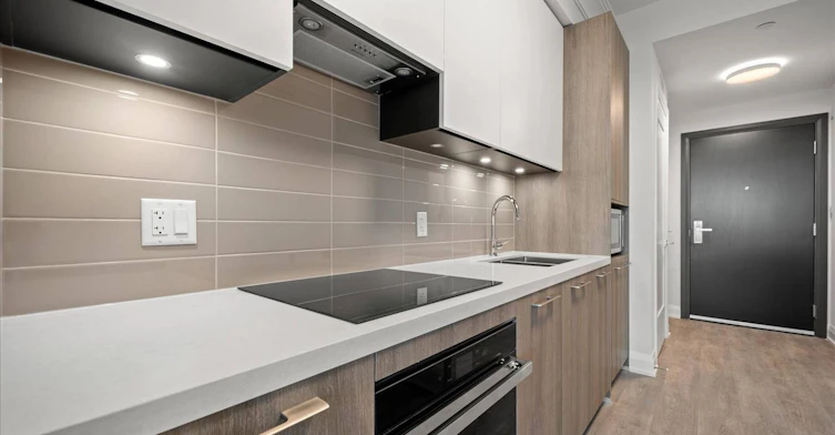 3303-8 Water Walk Drive, Markham, ON, L3R 6L4 - 12