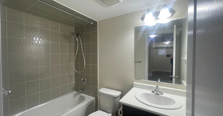 217-10 Dunsheath Way, Markham, ON, L6B 1N3 - 4