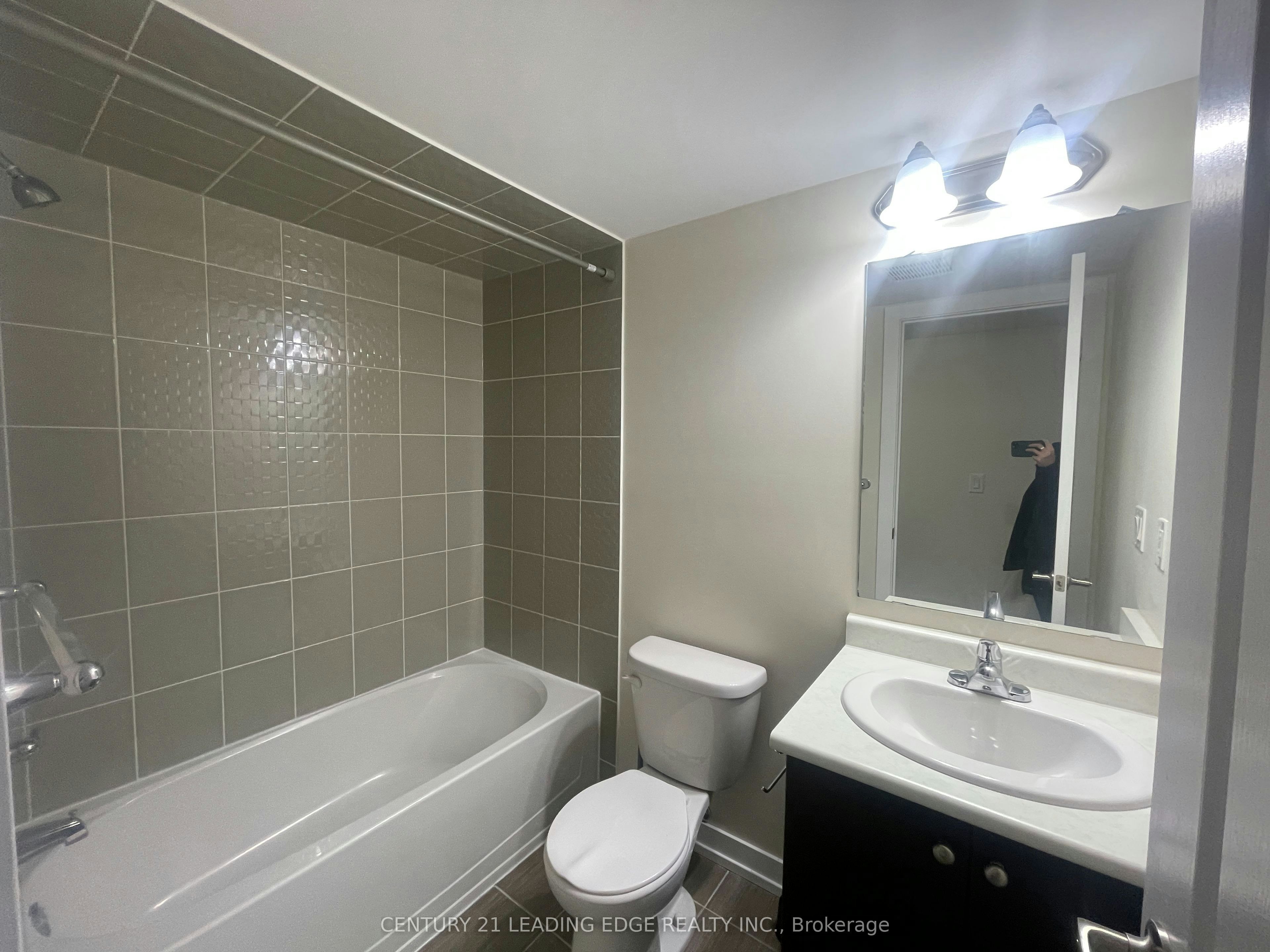 217-10 Dunsheath Way, Markham, ON, L6B 1N3 - 5