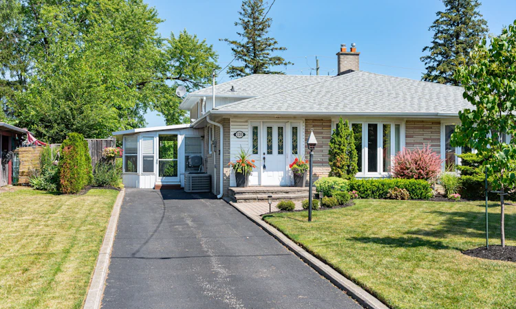 120 Sherwood Forest Drive