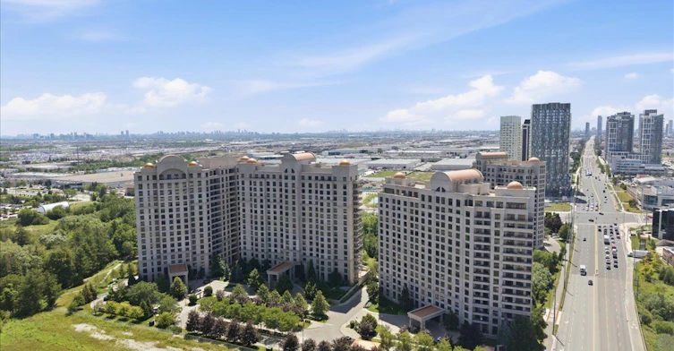 1109-9245 Jane Street, Vaughan, ON, L6A 0J9