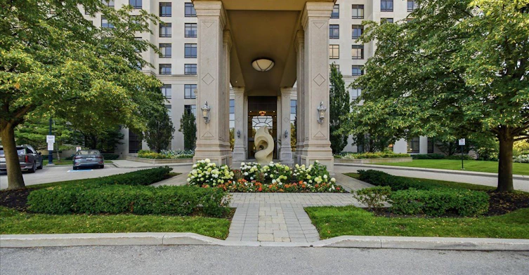 1109-9245 Jane Street, Vaughan, ON, L6A 0J9 - 2