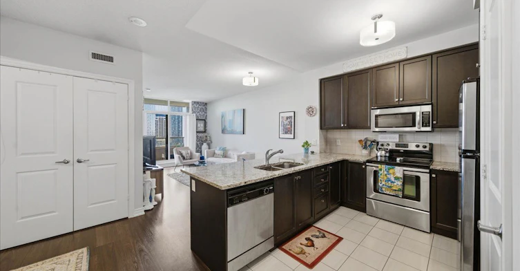1109-9245 Jane Street, Vaughan, ON, L6A 0J9 - 9