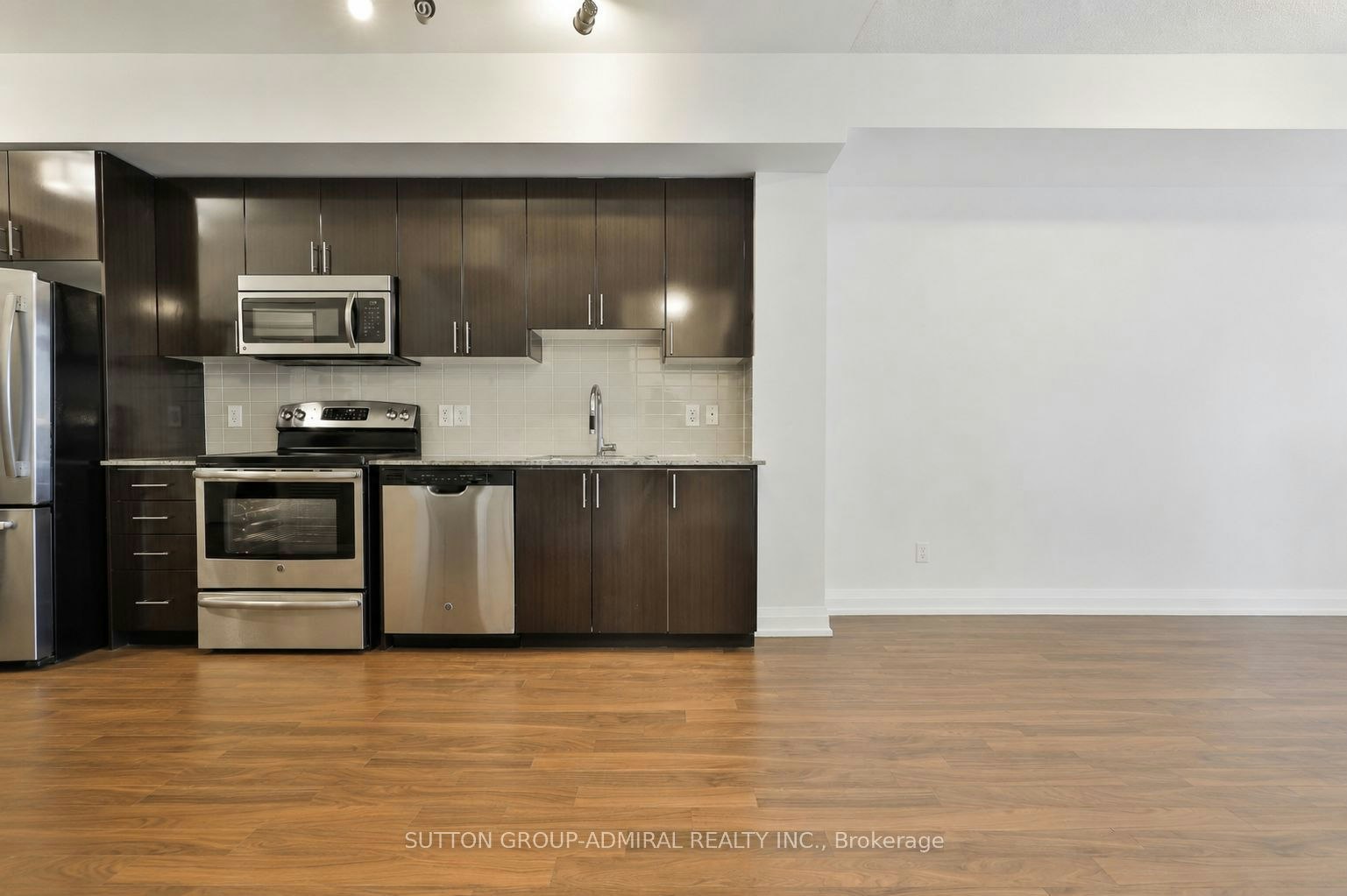 405-7171 Yonge Street, Vaughan, ON, L3T 0C5 - 9