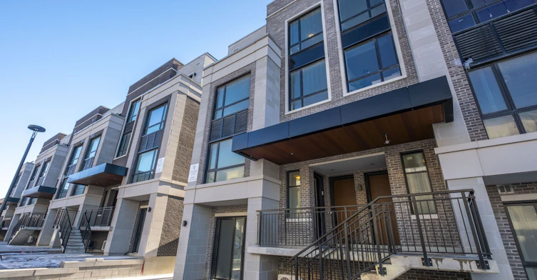 310-9 Walder Lane, Richmond Hill, ON, L4S 0P7 - 2