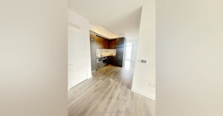 719-60 Honeycrisp Crescent, Vaughan, ON, L4K 0N5 - 4