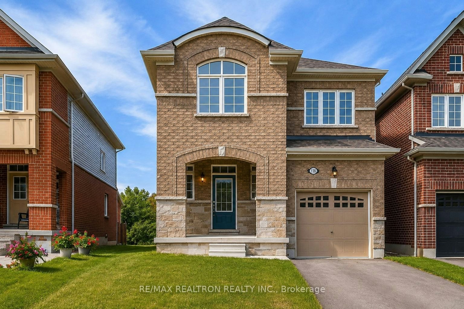 118 Cliff Thompson Court, Georgina, ON, L0E 1R0