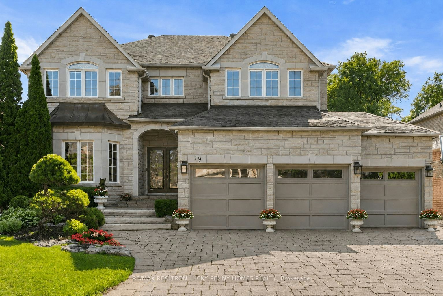 19 Mumberson Court, Markham, ON, L6C 1Y4