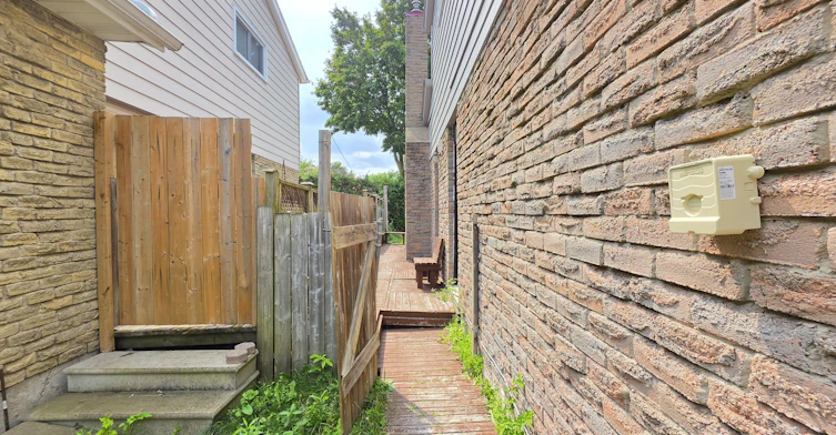 BSMT-72 Ashton Road, Newmarket, ON, L3Y 5R5 - 2