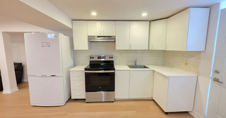BSMT-72 Ashton Road, Newmarket, ON, L3Y 5R5 - 4