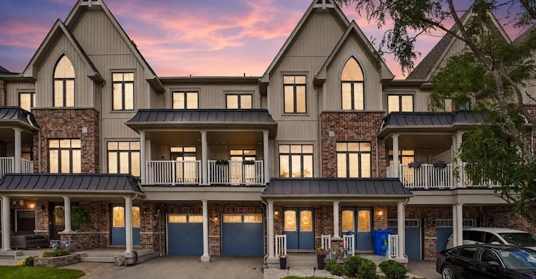 118 Alvin Pegg Drive, East Gwillimbury, ON, L9N 0R7