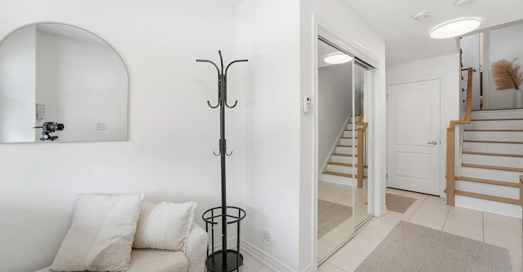 118 Alvin Pegg Drive, East Gwillimbury, ON, L9N 0R7 - 5
