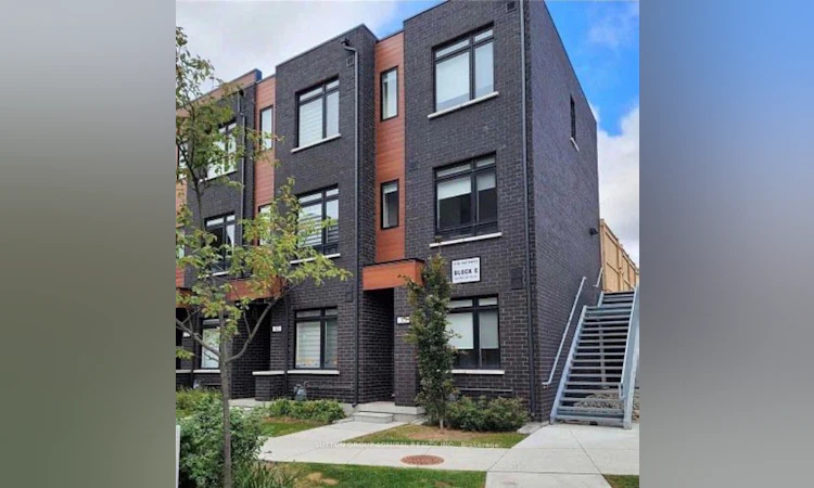 35-370 Red Maple Road