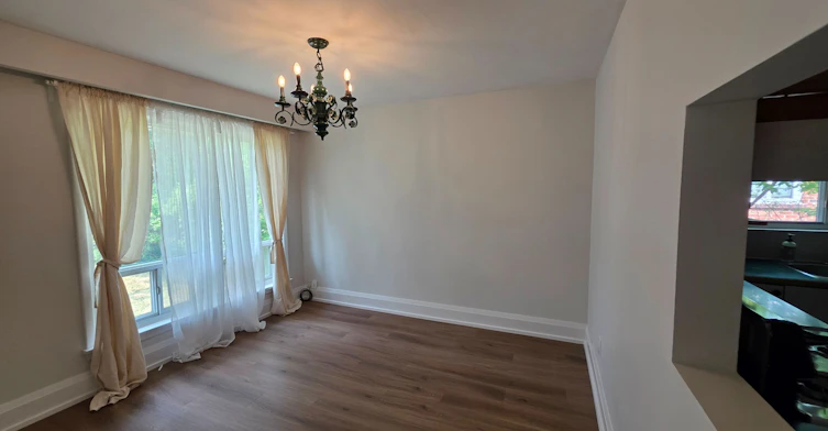 Main-27 Maralim Road, Richmond Hill, ON, L4C 2K6 - 10