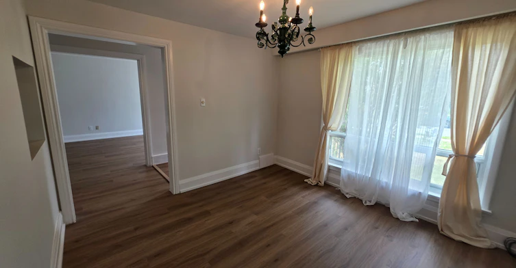 Main-27 Maralim Road, Richmond Hill, ON, L4C 2K6 - 11