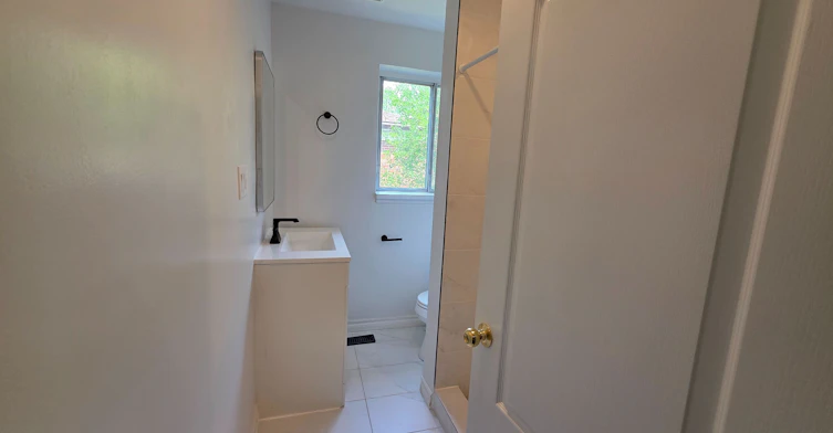 Main-27 Maralim Road, Richmond Hill, ON, L4C 2K6 - 15