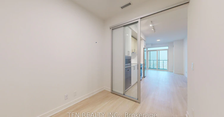 2104-30 Upper Mall Way, Vaughan, ON, L4J 0L7 - 11