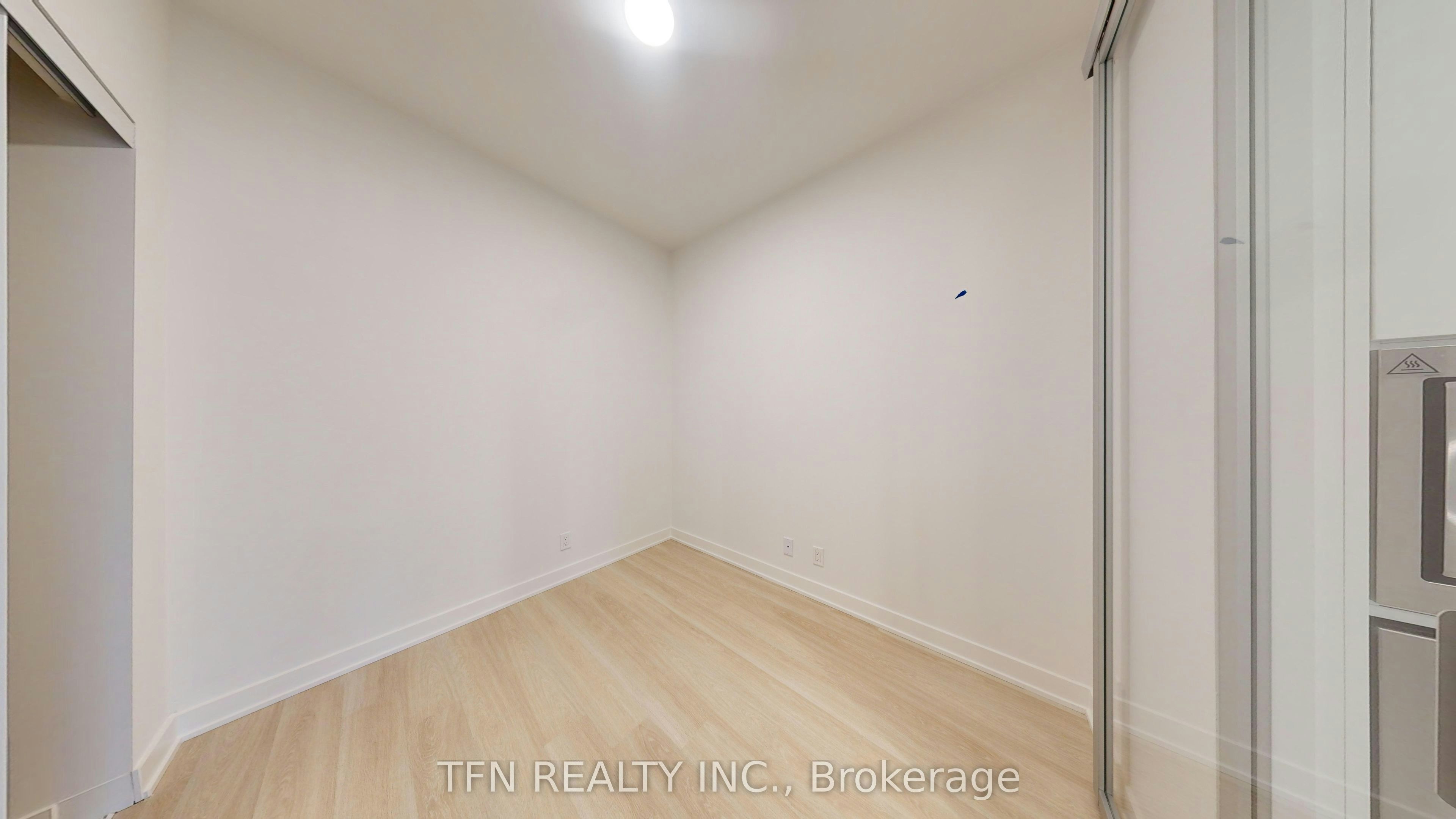 2104-30 Upper Mall Way, Vaughan, ON, L4J 0L7 - 8