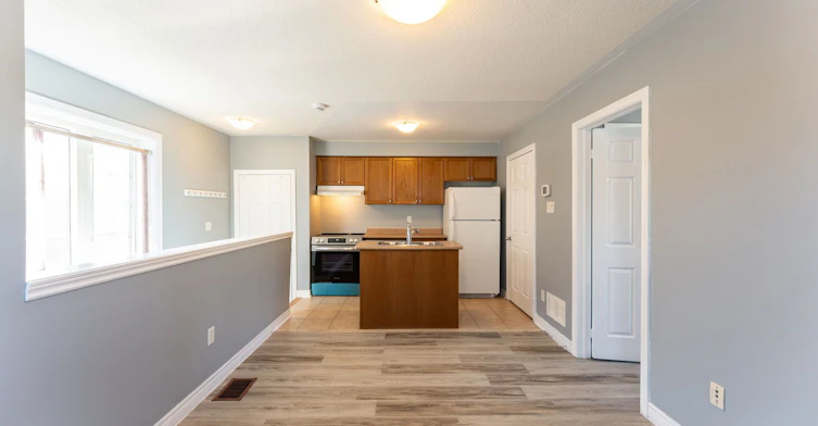 Coach/Lane House-6 Innisvale Drive, Markham, ON, L6B 1G3 - 2
