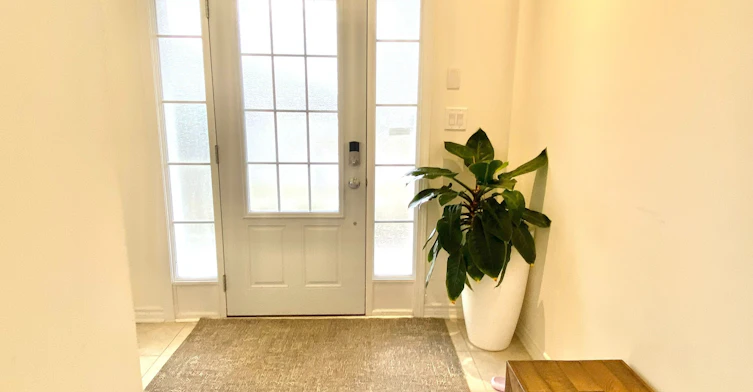 46 Major Crescent, Aurora, ON, L4G 0X5 - 2