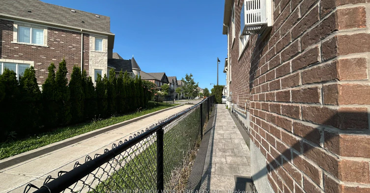 46 Major Crescent, Aurora, ON, L4G 0X5 - 35