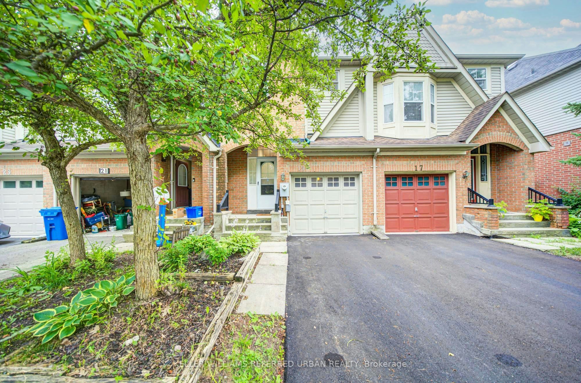 19 Evelyn Buck Lane, Aurora, ON, L4G 7H9