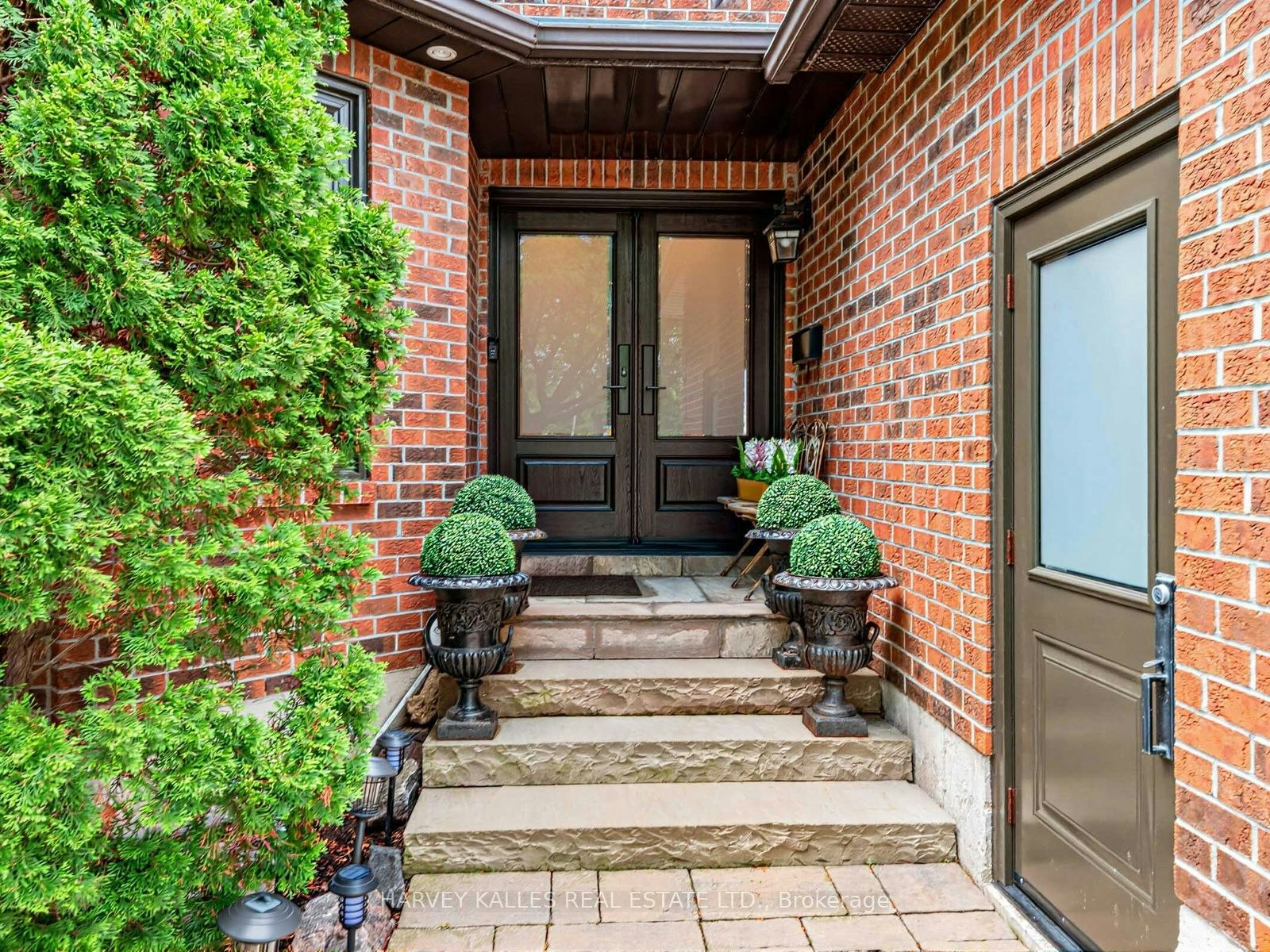 93 Downing Boulevard, Vaughan, ON, L4J 7N5 - 3