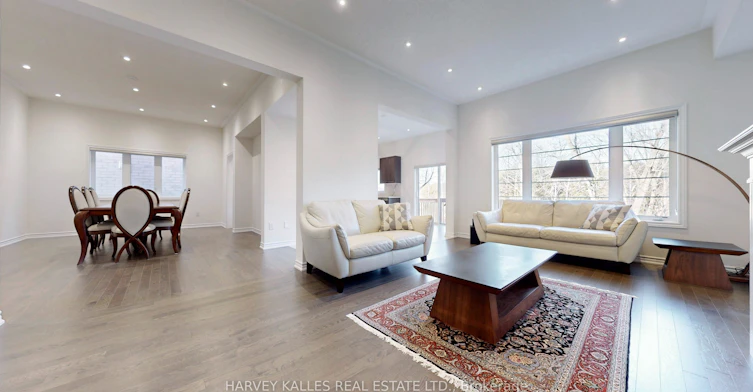 56 Charles White Court, East Gwillimbury, ON, L0G 1V0 - 3