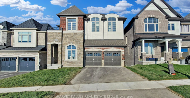 56 Charles White Court, East Gwillimbury, ON, L0G 1V0