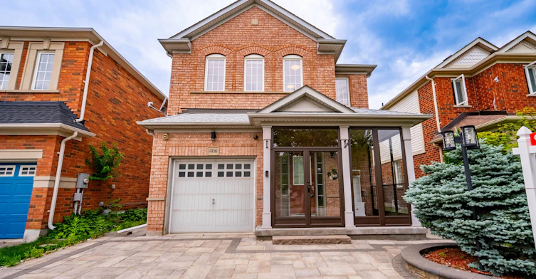 406 Reeves Way Boulevard, Whitchurch-Stouffville, ON, L4A 0H3 - 2