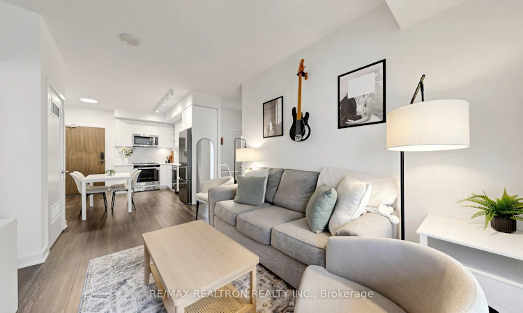 216-100 Eagle Rock Way
