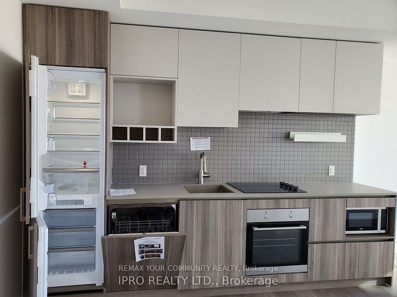 4111-5 Buttermill Avenue, Vaughan, ON, L4K 0J5 - 12