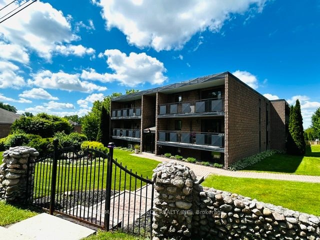 106-74 The Queensway South Road, Georgina, ON, L4P 1Z3