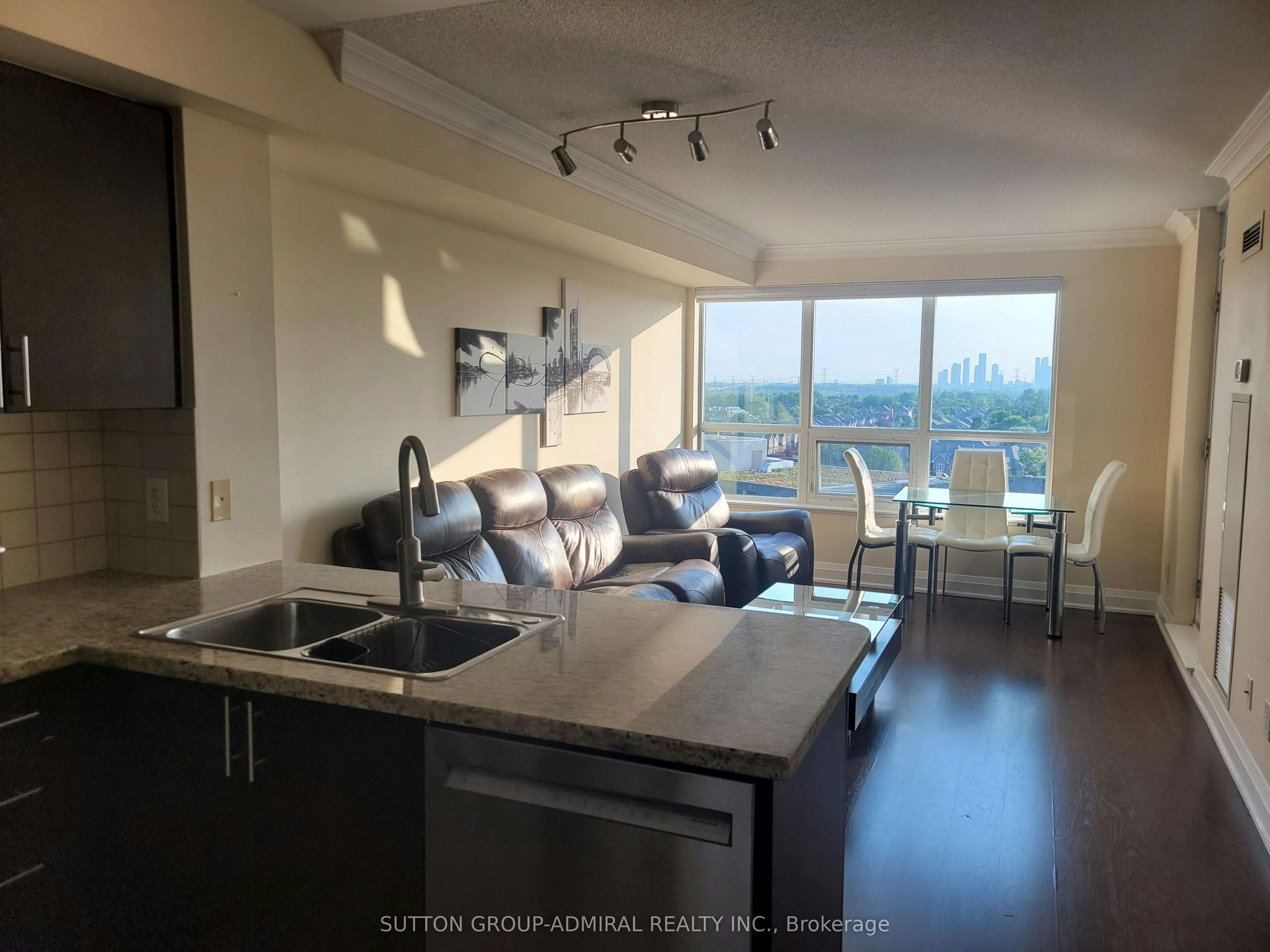 809-30 North Park Road, Vaughan, ON, L4J 0G6