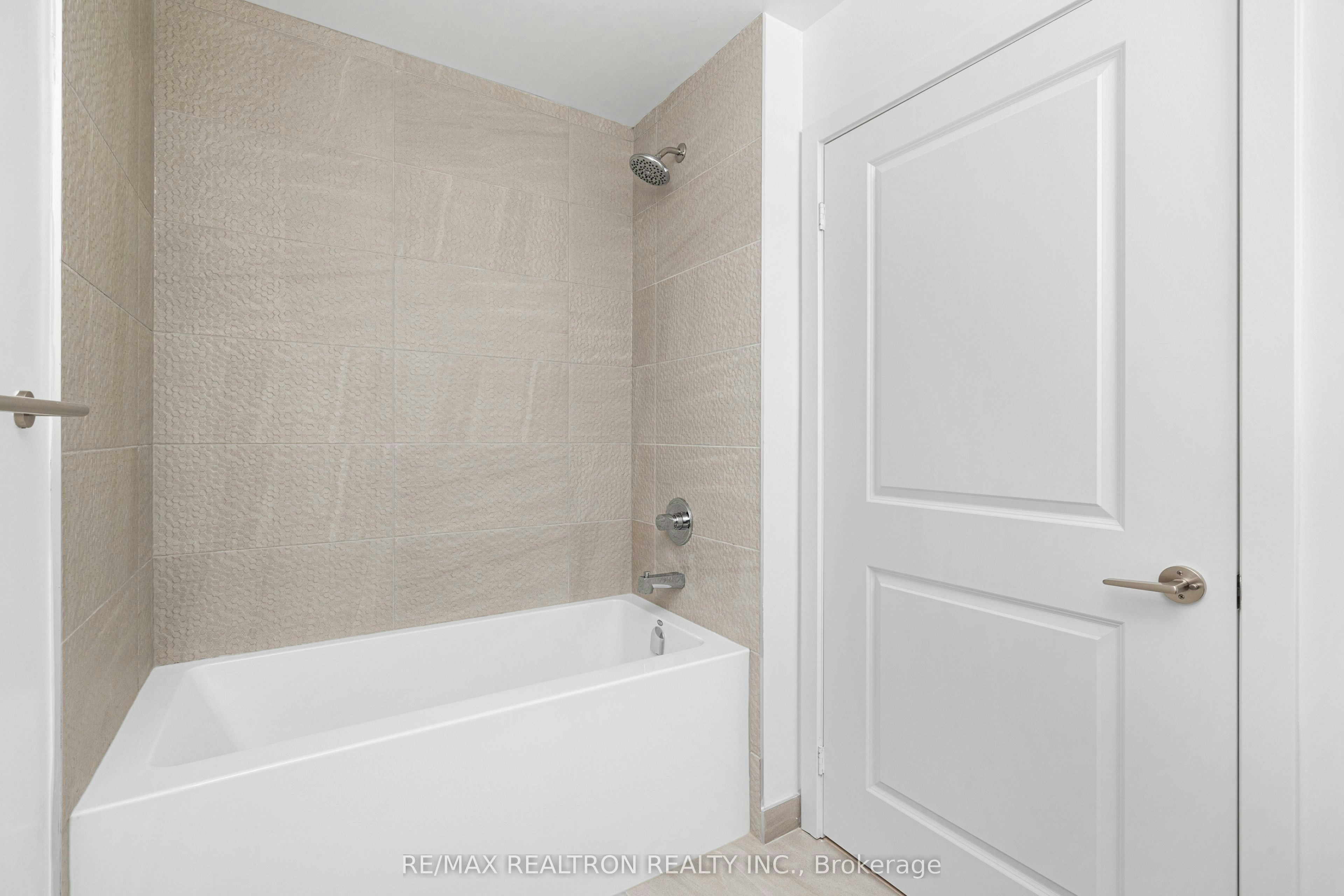 A-620-30 Upper Mall Way, Vaughan, ON, L4J 0L7 - 4